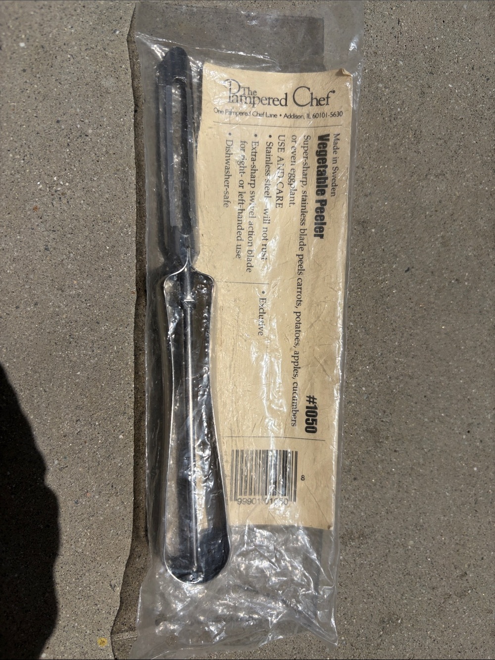 Brand new in sealed package - The Pampered Chef Stainless Steel Vegetable Peeler